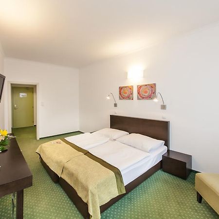 Hotel Vitkov Prague Ngoại thất bức ảnh