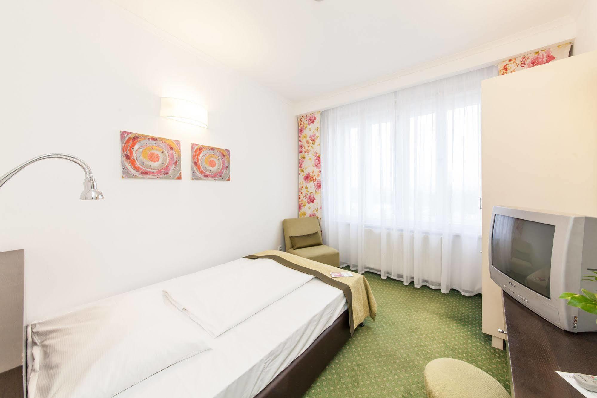 Hotel Vitkov Prague Ngoại thất bức ảnh