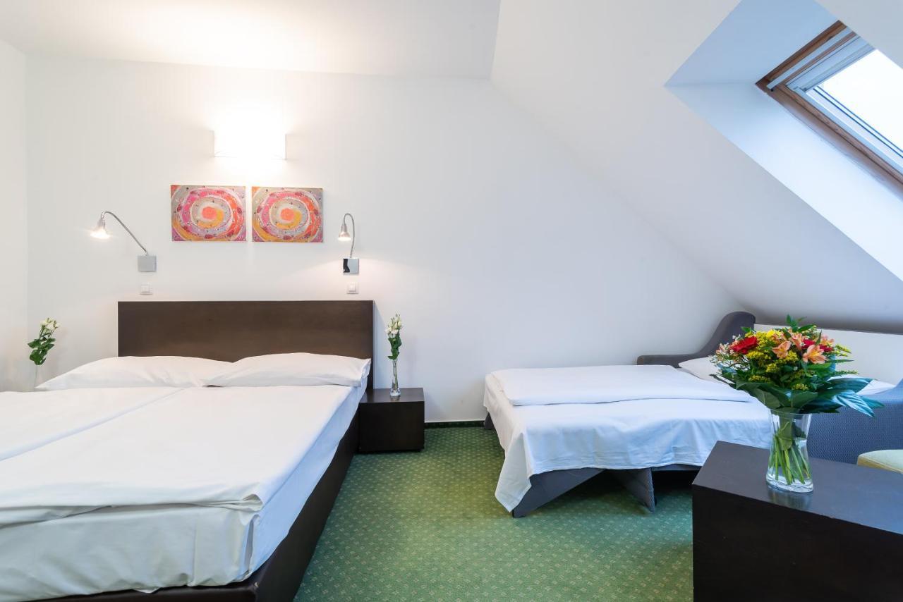 Hotel Vitkov Prague Ngoại thất bức ảnh